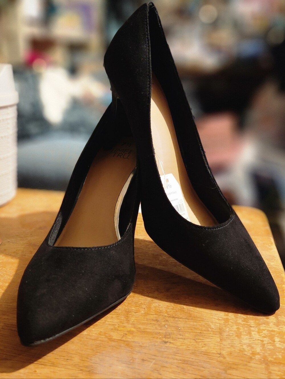 Time and Tru Black Pointed Toe Heels size 7.5 NWT